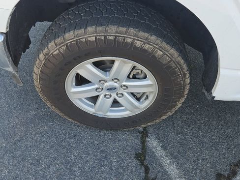 Certified 2022 Ford F150 XLT image 3