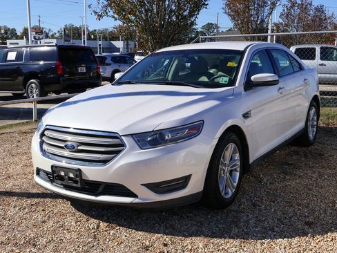 Used 2013 Ford Taurus SEL image 1