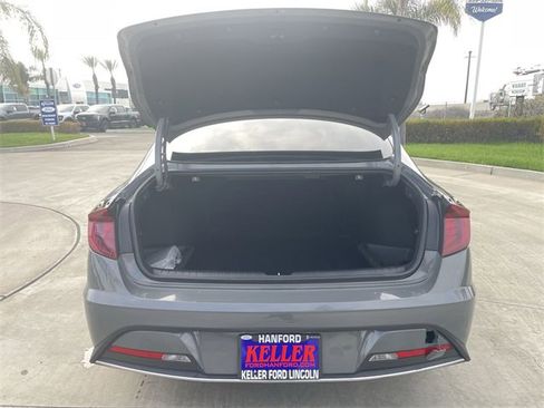 Used 2023 Hyundai Sonata SE w/ Preferred Accessory Package image 23