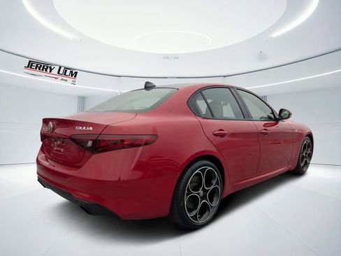 Used 2022 Alfa Romeo Giulia Ti w/ Active Assist Plus Package image 4