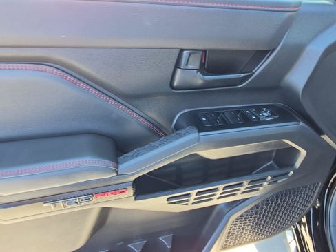 Used 2025 Toyota Tacoma TRD Pro AWD/4WD image 21