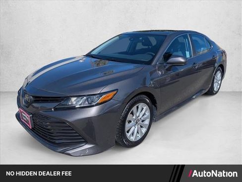 Used 2019 Toyota Camry LE FWD image 1
