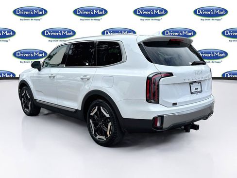 Used 2025 Kia Telluride EX w/ EX Captain's Chair Package FWD image 5