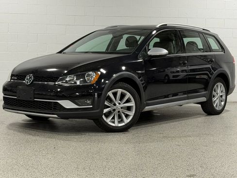 Used 2017 Volkswagen Golf Alltrack SE AWD/4WD image 2