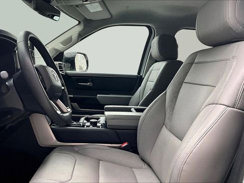 Used 2024 Toyota Tundra Limited w/ TRD Off-Road Package image 20