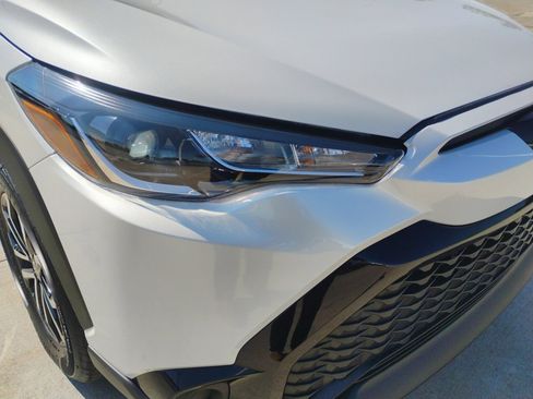 Used 2025 Toyota Corolla Cross AWD Hybrid image 28
