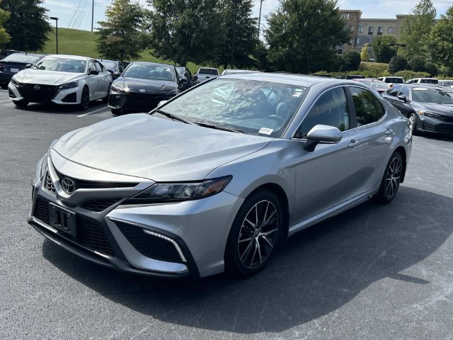Used 2024 Toyota Camry SE FWD image 8