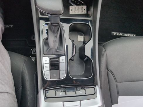 Certified 2022 Hyundai Tucson SEL AWD/4WD image 9