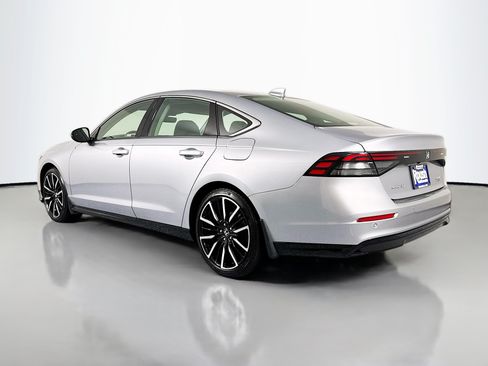 Certified 2023 Honda Accord Touring image 7