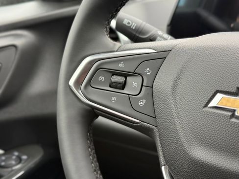 New 2026 Chevrolet Trax LT w/ LT Convenience Package FWD image 19