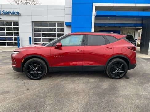 Used 2024 Chevrolet Blazer LT w/ Convenience Package image 2