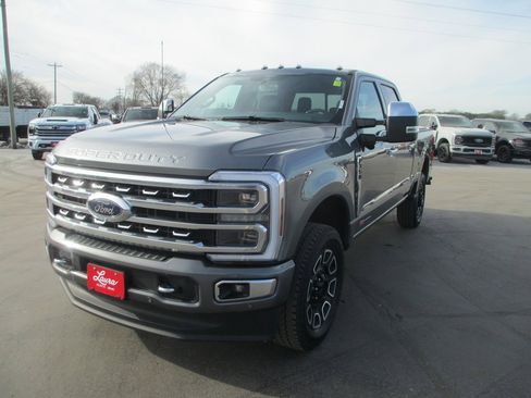 Used 2024 Ford F350 Platinum image 12