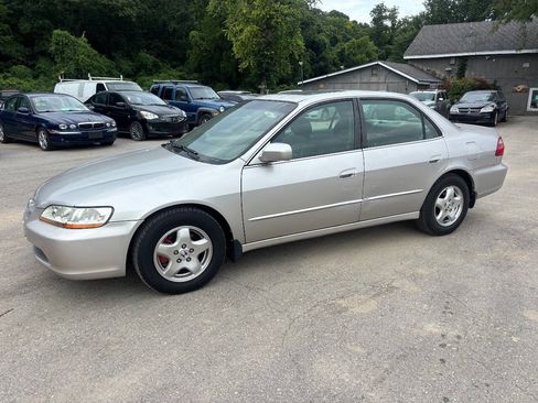 Used 1998 Honda Accord EX image 10