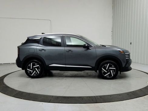 New 2026 Nissan Kicks SV image 8