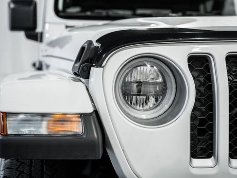 Used 2021 Jeep Gladiator Overland w/ Popular Equipment Package image 11