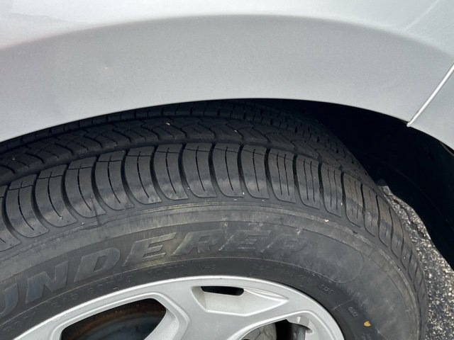 Used 2013 Ford Edge SE FWD image 15