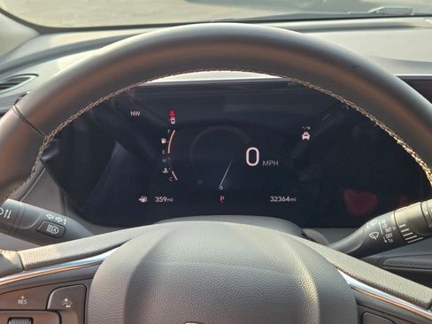 Certified 2025 Buick Encore GX Preferred FWD image 30