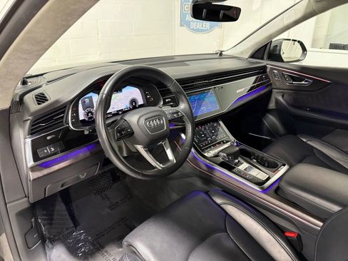 Used 2019 Audi Q8 Prestige w/ Luxury Package image 19