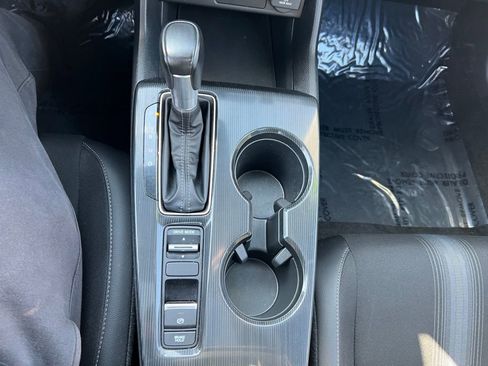 Used 2025 Honda Civic Sport image 28