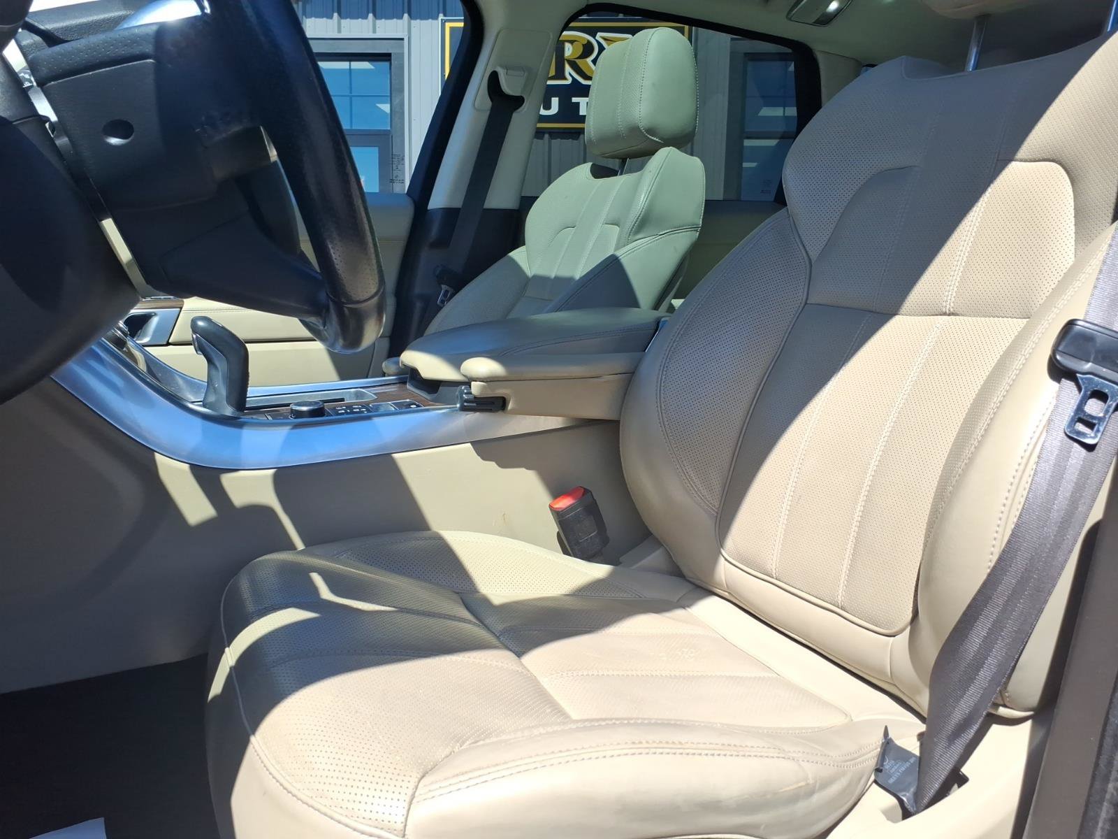 Used 2015 Land Rover Range Rover Sport HSE AWD/4WD image 9