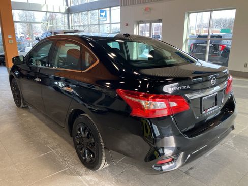 Used 2017 Nissan Sentra SV image 7