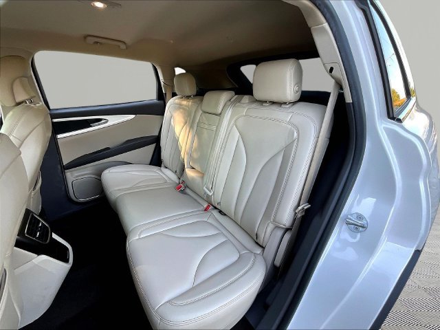 Used 2019 Lincoln Nautilus FWD image 23