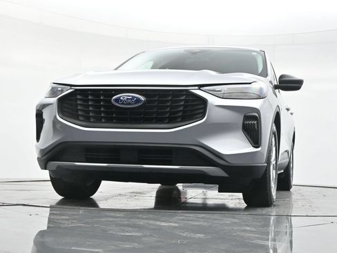Used 2024 Ford Escape Active w/ Cold Weather Package FWD image 36