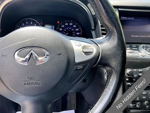 Used 2015 INFINITI QX70 AWD w/ Premium Package image 16