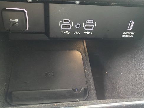 Used 2023 Jeep Wagoneer Series III w/ Preferred Equipment Group image 24