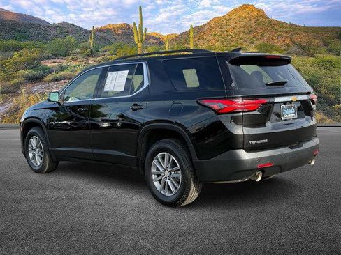 Used 2023 Chevrolet Traverse LT image 7