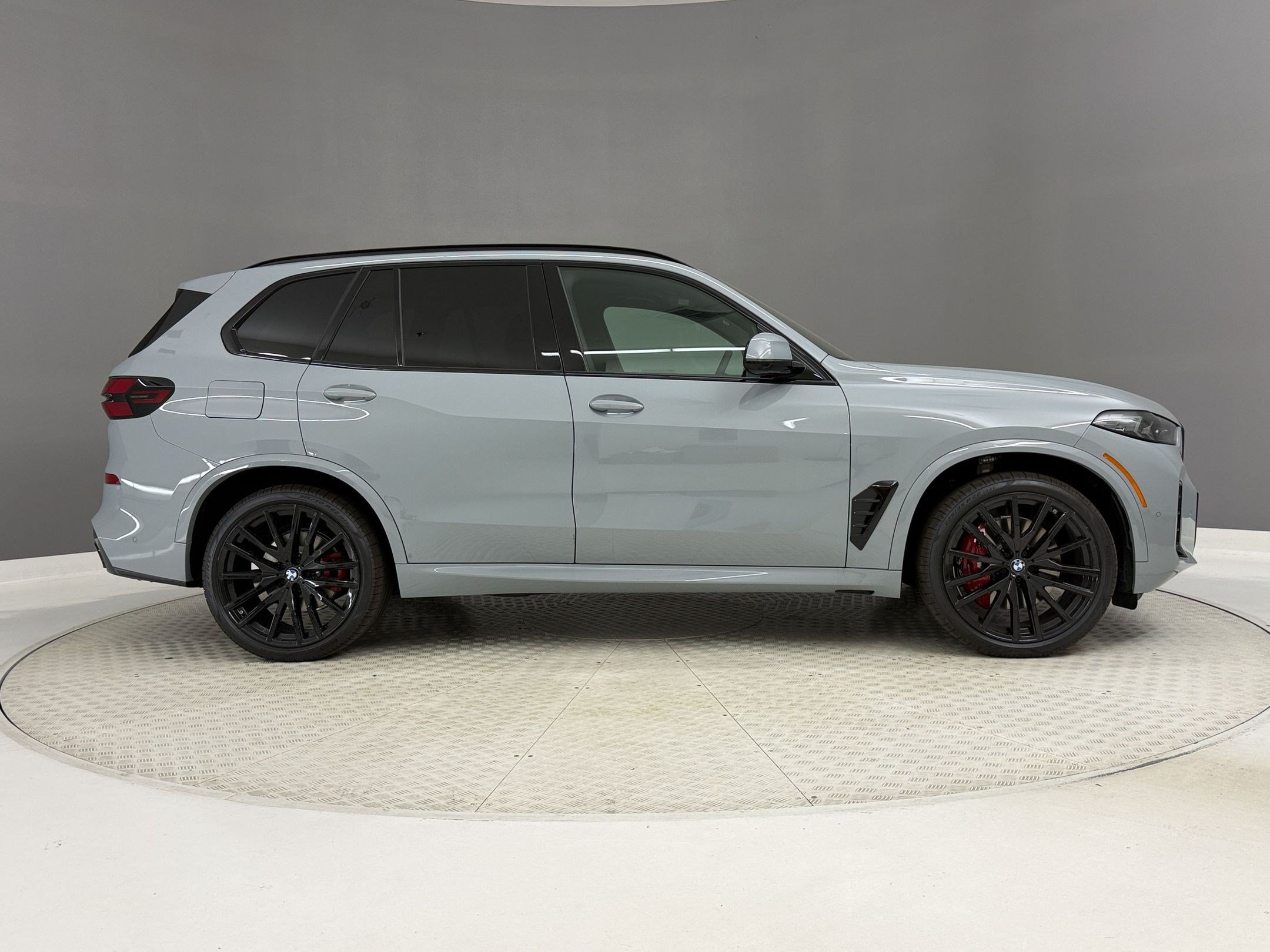 New 2026 BMW X5 sDrive40i w/ M Sport Package RWD image 8