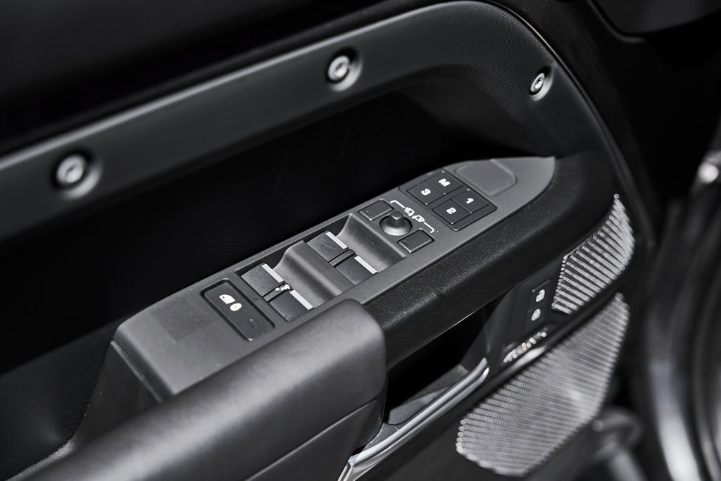 Used 2023 Land Rover Defender 110 Carpathian Edition AWD/4WD image 36