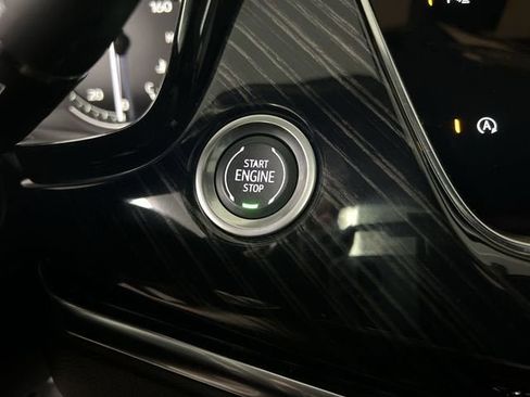 Certified 2023 Cadillac XT6 Premium Luxury AWD/4WD image 17