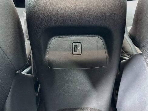 Used 2024 Nissan Sentra SV FWD image 22