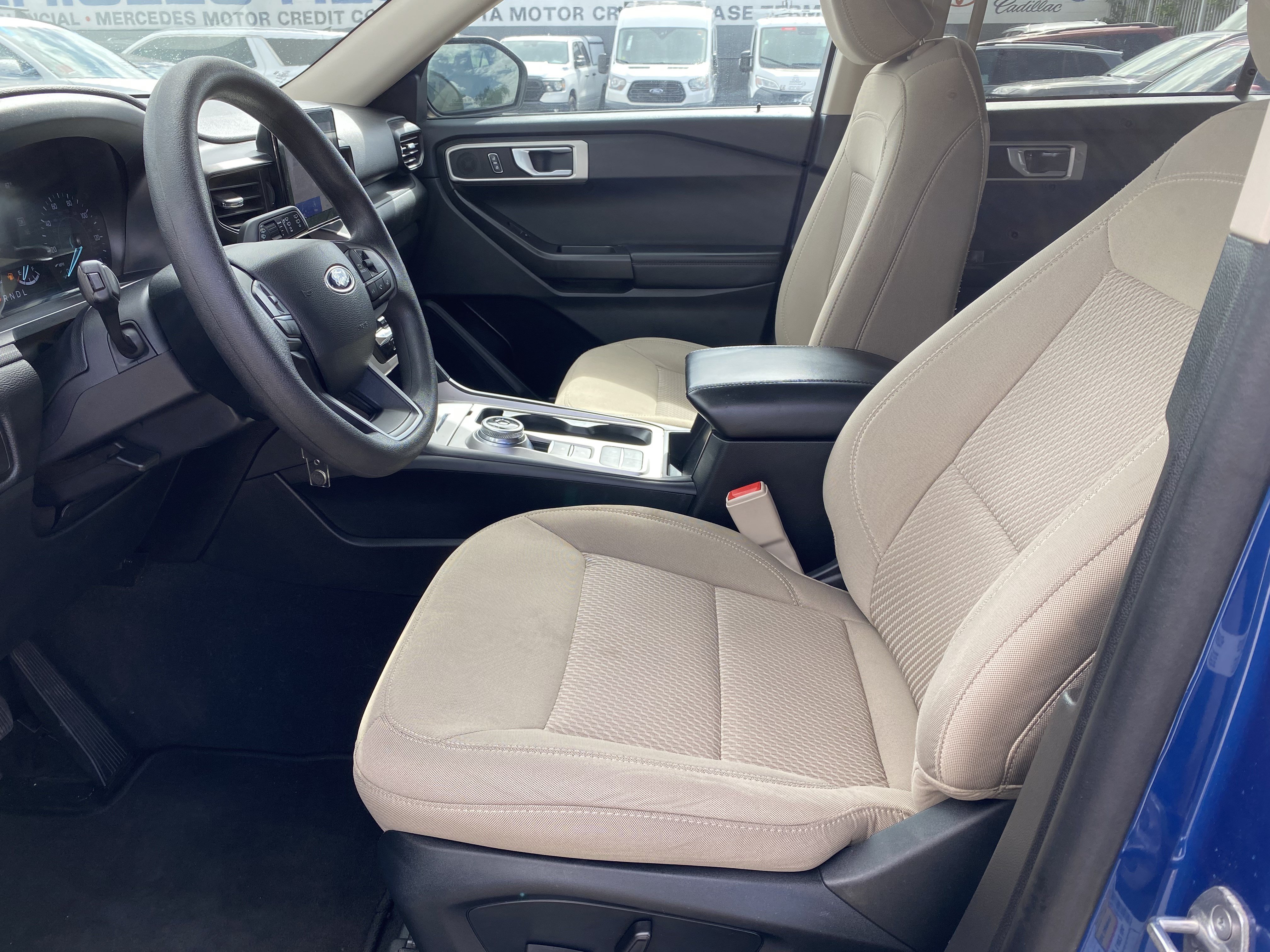 Used 2023 Ford Explorer 2WD image 16