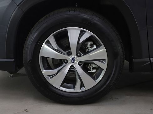 Used 2024 Subaru Ascent Premium w/ Convenience Package image 30