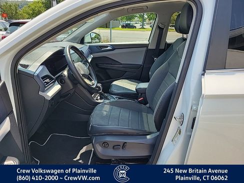 Certified 2023 Volkswagen Taos SE w/ Panoramic Sunroof Package AWD/4WD image 13
