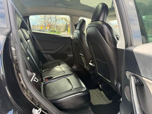 Used 2024 Tesla Model Y Long Range image 11