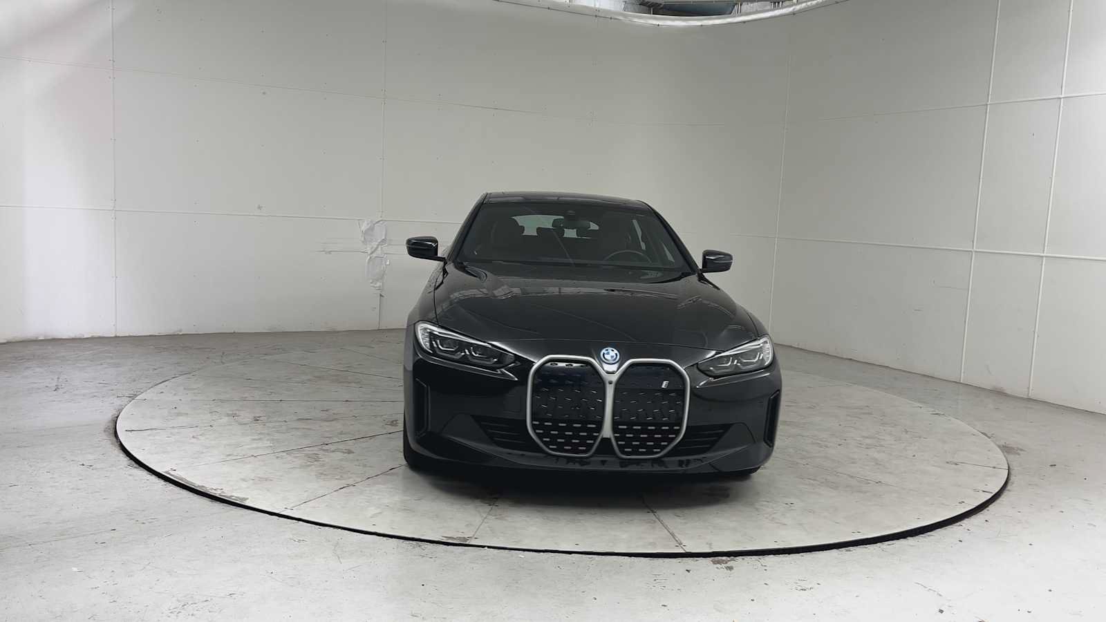 Used 2023 BMW i4 eDrive35 w/ Premium Package RWD image 7