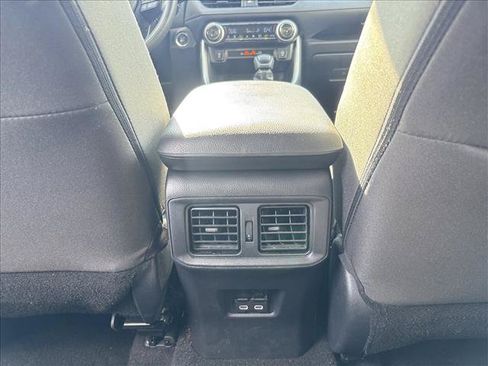 Certified 2025 Toyota RAV4 XLE FWD image 21