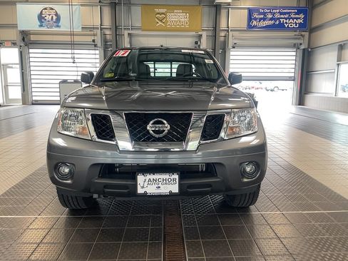 Used 2017 Nissan Frontier SV w/ SV Value Truck Package AWD/4WD image 2