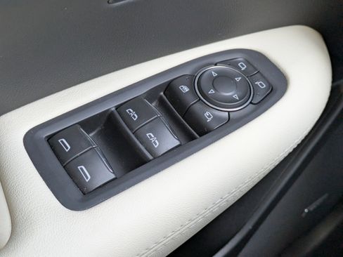 Certified 2024 Cadillac XT5 Sportv w/ Technology Package image 20