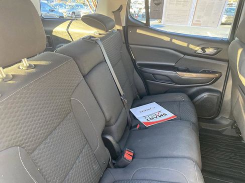 Used 2019 GMC Acadia SLE image 22