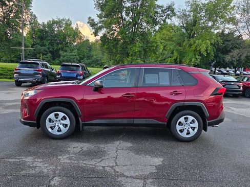 Used 2021 Toyota RAV4 LE AWD/4WD image 5