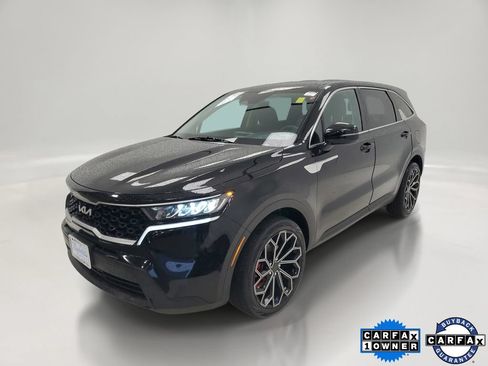 Used 2022 Kia Sorento LX FWD image 3