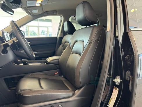 Certified 2024 Nissan Pathfinder SL AWD/4WD image 13