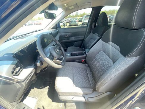 Used 2025 Nissan Kicks SV image 21