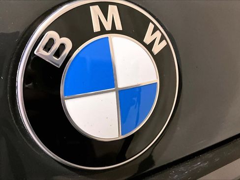 Used 2025 BMW X7 M60i AWD/4WD image 32