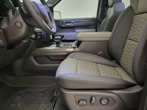 New 2026 Chevrolet Silverado 1500 ZR2 image 4