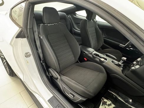 Used 2017 Ford Mustang Coupe image 17